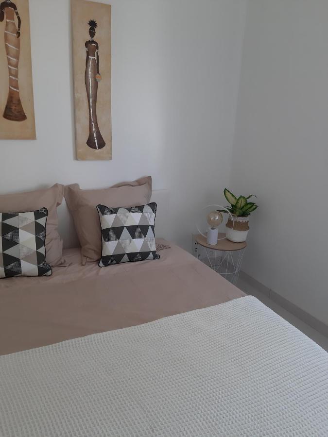 La Casita Serignanaise - Apt T2 - Clim - Jardin Bed & Breakfast ภายนอก รูปภาพ